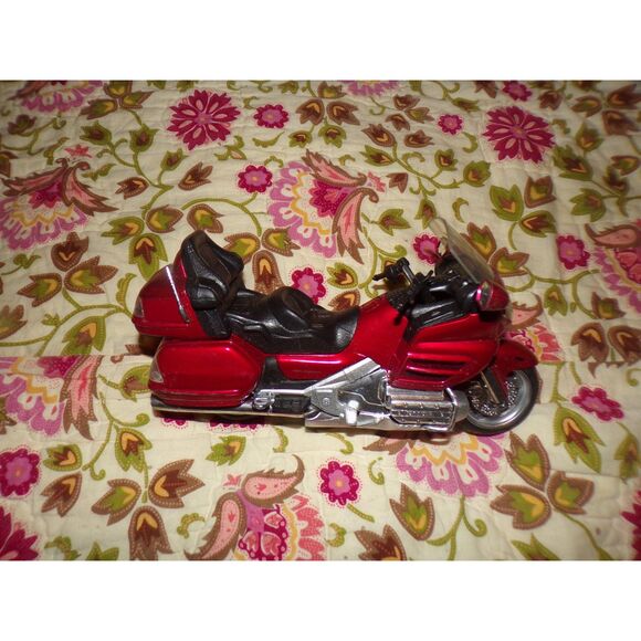 New Ray Honda Gold Wing 2010 1:12 Model Motorcycle Burgundy - Picture 3 of 3